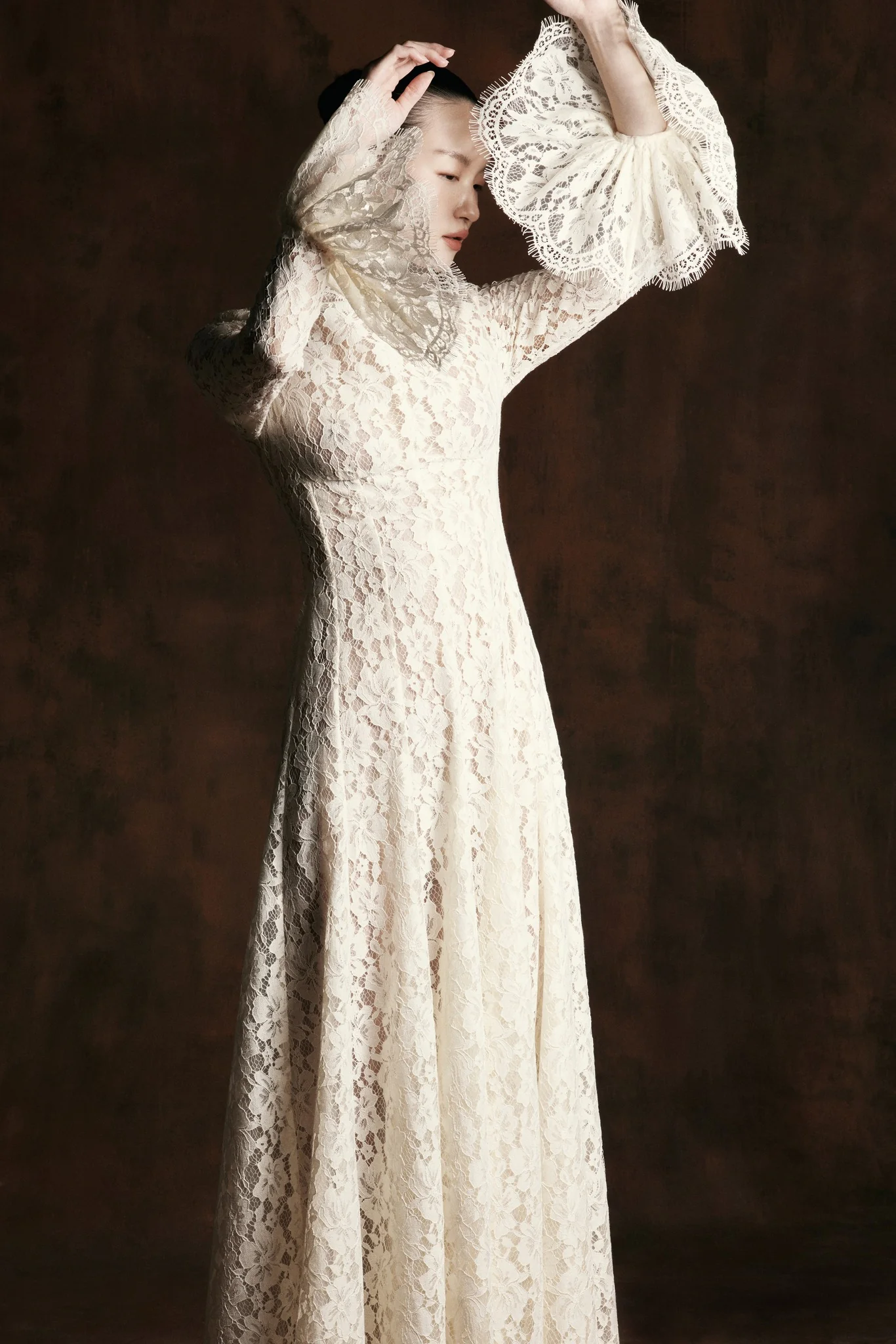 Lys Lace Dress - Image 6